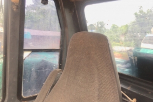 ขายด่วน KOMATSU PC 120-6 Spec ญี่ปุ่น บอดี้สวยๆพร้อมใช้งานได้เลย เครื่อง ISUZU 4BD1 ติดตั้ง แถมเครื่องเก่า KOMATSU ให้ครบทุกอุปกรณ์เลยนะครับราคานี้ ช่วงล่างเอวแน่น บูมอาร์มสวย เอกสารสัญญาซื้อขาย ต่อรองได้ครับ