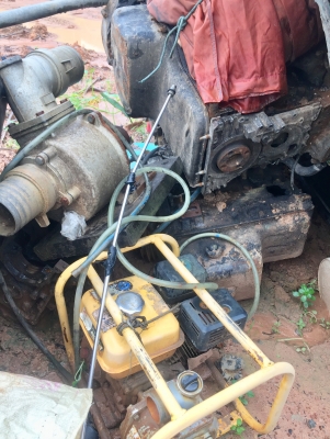 ขายด่วน KOMATSU PC 120-6 Spec ญี่ปุ่น บอดี้สวยๆพร้อมใช้งานได้เลย เครื่อง ISUZU 4BD1 ติดตั้ง แถมเครื่องเก่า KOMATSU ให้ครบทุกอุปกรณ์เลยนะครับราคานี้ ช่วงล่างเอวแน่น บูมอาร์มสวย เอกสารสัญญาซื้อขาย ต่อรองได้ครับ