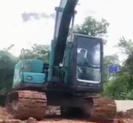 ขายด่วน KOMATSU PC 120-6 Spec ญี่ปุ่น บอดี้สวยๆพร้อมใช้งานได้เลย เครื่อง ISUZU 4BD1 ติดตั้ง แถมเครื่องเก่า KOMATSU ให้ครบทุกอุปกรณ์เลยนะครับราคานี้ ช่วงล่างเอวแน่น บูมอาร์มสวย เอกสารสัญญาซื้อขาย ต่อรองได้ครับ