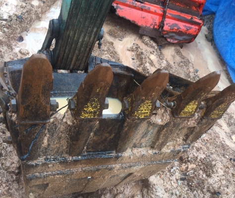 ขายด่วน KOMATSU PC 120-6 Spec ญี่ปุ่น บอดี้สวยๆพร้อมใช้งานได้เลย เครื่อง ISUZU 4BD1 ติดตั้ง แถมเครื่องเก่า KOMATSU ให้ครบทุกอุปกรณ์เลยนะครับราคานี้ ช่วงล่างเอวแน่น บูมอาร์มสวย เอกสารสัญญาซื้อขาย ต่อรองได้ครับ