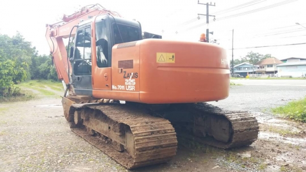 ขาย 1,290,000 HITACHI zx 225 usr เล่มทะเบียน  ไฟฟ้าครบ เครื่องดี เอวแน่น ช่วงล่างเต็ม รถสวยเหมือนรถใหม่ สภาพพร้อมใช้งานเอกสารพร้อมโอน รถอยู่ จันทบุรี 090-772-3710 090-772-3708