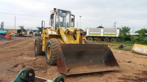 ขาย 650,000 รถตักล้อยาง KAWASAKI 70 Z UERO 3 เล่มทะเบียน ขนาดตักได้ 3 คิว เครื่องดี เกียร์แรง เอวแน่น ยางดี รถสวยพร้อมใช้เอกสารพร้อมโอน รถอยู่ ปทุมธานี 090-772-3710 090-772-3708 ขาย 650,000 รถตักล้อยาง KAWASAKI 70 Z UERO 3 เล่มทะเบียน ขนาดตักได้ 3 คิว เครื่องดี เกียร์แรง เอวแน่น ยางดี รถสวยพร้อมใช้เอกสารพร้อมโอน รถอยู่ ปทุมธานี 090-772-3710 090-772-3708