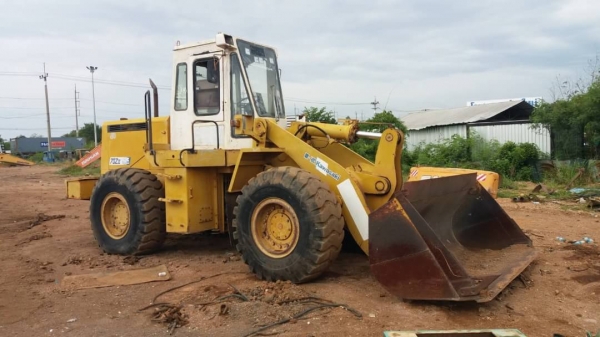 ขาย 650,000 รถตักล้อยาง KAWASAKI 70 Z UERO 3 เล่มทะเบียน ขนาดตักได้ 3 คิว เครื่องดี เกียร์แรง เอวแน่น ยางดี รถสวยพร้อมใช้เอกสารพร้อมโอน รถอยู่ ปทุมธานี 090-772-3710 090-772-3708