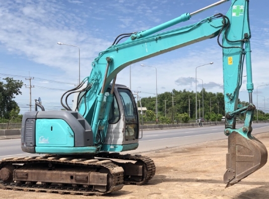 ขายรถขุด KOBELCO SK135SR ลายหัวกระแทก นำเข้าเองจากญี่ปุ่น สภาพสวยพร้อมใช้ มีVDOการทำงานครับ