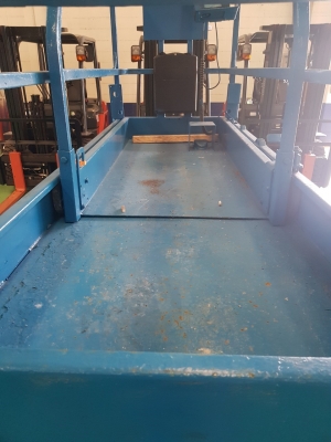 รถกระเช้าเก่านอก Genie ยกสูง 5 เมตร รถกระเช้าเก่านอก Genie ยกสูง 5 เมตร