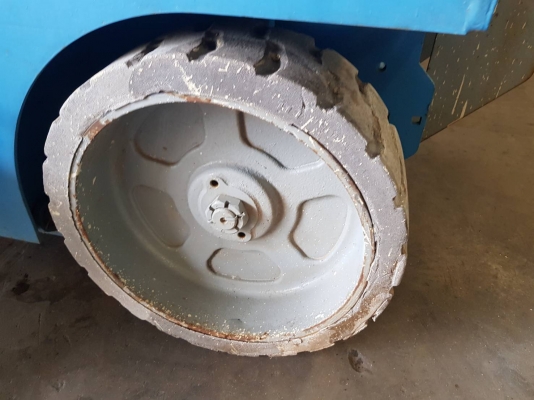 รถกระเช้าเก่านอก Genie GS-3246 ยกสูง 12 เมตร