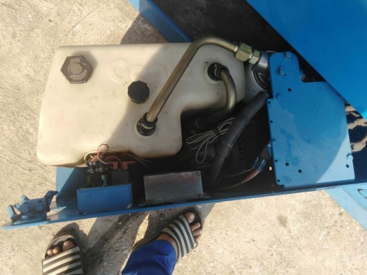 รถกระเช้าเก่านอก Genie ยกสูง 8 เมตร รถกระเช้าเก่านอก Genie ยกสูง 8 เมตร