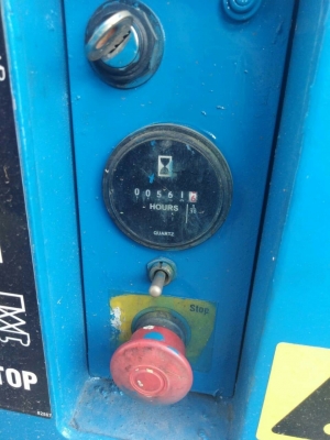 รถกระเช้าเก่านอก Genie ยกสูง 8 เมตร รถกระเช้าเก่านอก Genie ยกสูง 8 เมตร