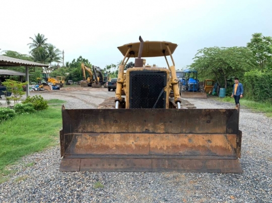 ขาย 465,000 รถแทรคเตอร์ CATTERPILAR D5B เล่มทะเบียน ตีนไก่ (ฮาร์ปยาว)พร้อมลิปเปอร์หลัง เครื่อง10Zไดเร็ค เกียร์ตัดแรง โช่หนา ช่วงล่างแน่น รถพร้อมใช้งาน เอกสารเล่มทะเบียนพร้อมโอน รถอยู่ นครปฐม  090-772-3710 090-772-3708