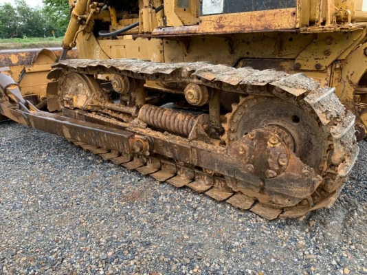 ขาย 465,000 รถแทรคเตอร์ CATTERPILAR D5B เล่มทะเบียน ตีนไก่ (ฮาร์ปยาว)พร้อมลิปเปอร์หลัง เครื่อง10Zไดเร็ค เกียร์ตัดแรง โช่หนา ช่วงล่างแน่น รถพร้อมใช้งาน เอกสารเล่มทะเบียนพร้อมโอน รถอยู่ นครปฐม  090-772-3710 090-772-3708