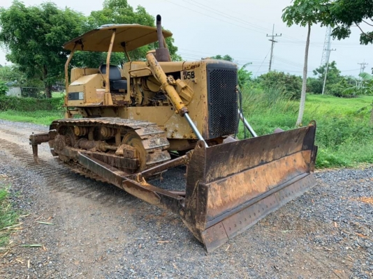 ขาย 465,000 รถแทรคเตอร์ CATTERPILAR D5B เล่มทะเบียน ตีนไก่ (ฮาร์ปยาว)พร้อมลิปเปอร์หลัง เครื่อง10Zไดเร็ค เกียร์ตัดแรง โช่หนา ช่วงล่างแน่น รถพร้อมใช้งาน เอกสารเล่มทะเบียนพร้อมโอน รถอยู่ นครปฐม  090-772-3710 090-772-3708