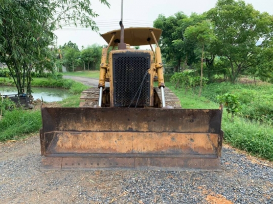 ขาย 465,000 รถแทรคเตอร์ CATTERPILAR D5B เล่มทะเบียน ตีนไก่ (ฮาร์ปยาว)พร้อมลิปเปอร์หลัง เครื่อง10Zไดเร็ค เกียร์ตัดแรง โช่หนา ช่วงล่างแน่น รถพร้อมใช้งาน เอกสารเล่มทะเบียนพร้อมโอน รถอยู่ นครปฐม  090-772-3710 090-772-3708