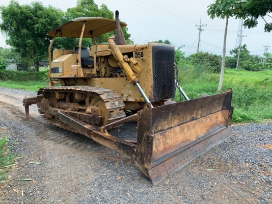ขาย 465,000 รถแทรคเตอร์ CATTERPILAR D5B เล่มทะเบียน ตีนไก่ (ฮาร์ปยาว)พร้อมลิปเปอร์หลัง เครื่อง10Zไดเร็ค เกียร์ตัดแรง โช่หนา ช่วงล่างแน่น รถพร้อมใช้งาน เอกสารเล่มทะเบียนพร้อมโอน รถอยู่ นครปฐม  090-772-3710 090-772-3708