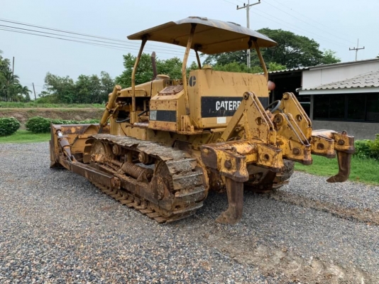 ขาย 465,000 รถแทรคเตอร์ CATTERPILAR D5B เล่มทะเบียน ตีนไก่ (ฮาร์ปยาว)พร้อมลิปเปอร์หลัง เครื่อง10Zไดเร็ค เกียร์ตัดแรง โช่หนา ช่วงล่างแน่น รถพร้อมใช้งาน เอกสารเล่มทะเบียนพร้อมโอน รถอยู่ นครปฐม  090-772-3710 090-772-3708
