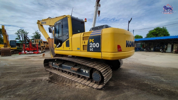 ขายรถแบคโฮ KOMATSU PC200LC-8M0 บูมยาว 16 เมตร แท้จากโรงงาน