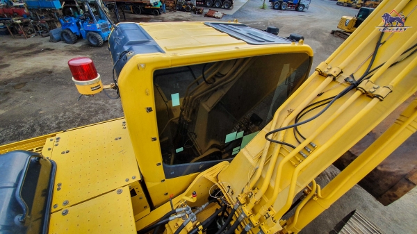 ขายรถแบคโฮ KOMATSU PC200LC-8M0 บูมยาว 16 เมตร แท้จากโรงงาน