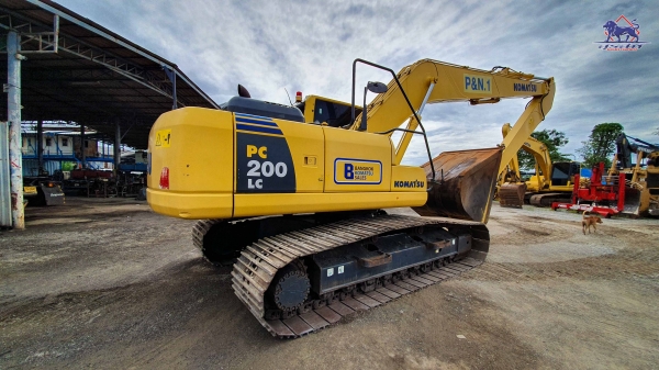 ขายรถแบคโฮ KOMATSU PC200LC-8M0 บูมยาว 16 เมตร แท้จากโรงงาน