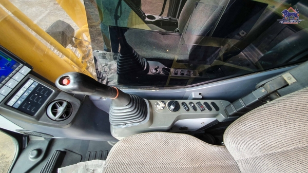 ขายรถแบคโฮ KOMATSU PC200LC-8M0 บูมยาว 16 เมตร แท้จากโรงงาน