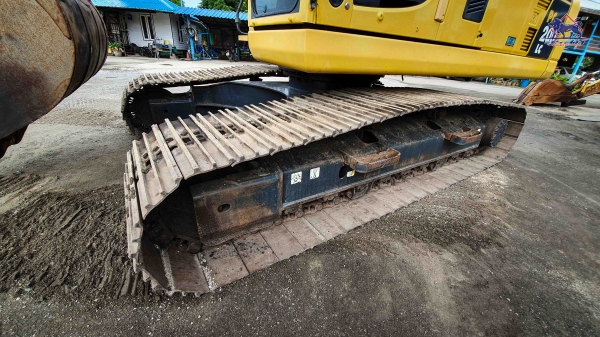 ขายรถแบคโฮ KOMATSU PC200LC-8M0 บูมยาว 16 เมตร แท้จากโรงงาน