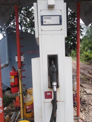 ตู้จ่ายน้ำมันดิจิตอน  พร้อมถังน้ำมัน15000  เหล็กหนา4ม. ตามสภาพ  ราคา100000 บาท
