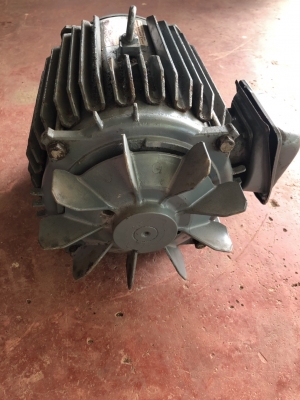 ขายมอเตอร์ไฟฟ้า MITSUBISHI. 5HP(3.7 kw)