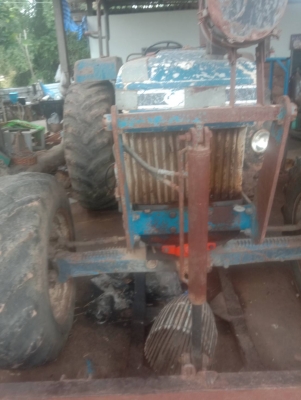 ขายรถไถ2เพลาFoRD 6610 ตามสภาพ มีใบดันหน้า มีผลาน มีเอกสารเล่มทะเบียน ราคา220,000บาท ติดต่อคุณอ๊อฟ พิจิตร 086-737-9991