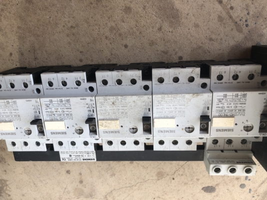 ขายชุดเบรกเกอร์ไฟฟ้า