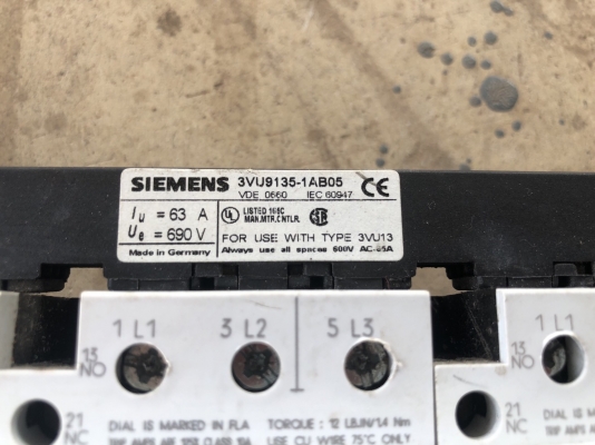 ขายชุดเบรกเกอร์ไฟฟ้า