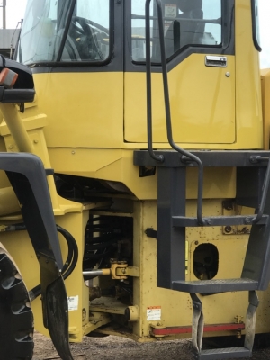 ขายรถตักล้อยาง KOMATSU WA300-3E นำเข้าเองจากญี่ปุ่น สภาพสวยพร้อมใช้ มีVDOการทำงานครับ