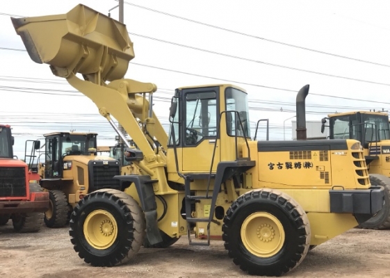 ขายรถตักล้อยาง KOMATSU WA300-3E นำเข้าเองจากญี่ปุ่น สภาพสวยพร้อมใช้ มีVDOการทำงานครับ