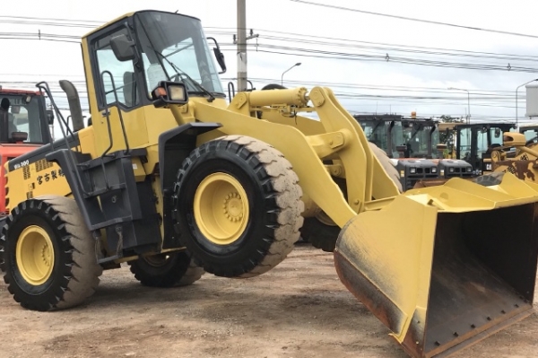 ขายรถตักล้อยาง KOMATSU WA300-3E นำเข้าเองจากญี่ปุ่น สภาพสวยพร้อมใช้ มีVDOการทำงานครับ