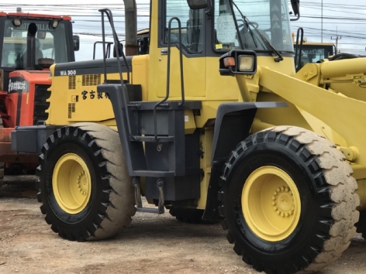 ขายรถตักล้อยาง KOMATSU WA300-3E นำเข้าเองจากญี่ปุ่น สภาพสวยพร้อมใช้ มีVDOการทำงานครับ