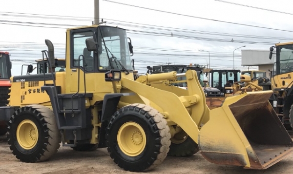 ขายรถตักล้อยาง KOMATSU WA300-3E นำเข้าเองจากญี่ปุ่น สภาพสวยพร้อมใช้ มีVDOการทำงานครับ