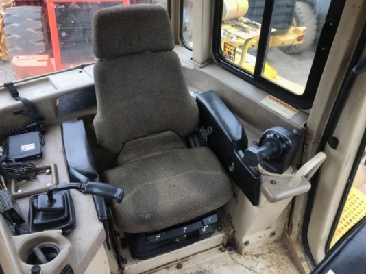 ขายรถดันดิน CAT D6R นำเข้าเองจากญี่ปุ่น สภาพสวยพร้อมใช้ มีVDOการทำงานครับ