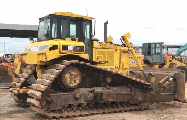 ขายรถดันดิน CAT D6R นำเข้าเองจากญี่ปุ่น สภาพสวยพร้อมใช้ มีVDOการทำงานครับ