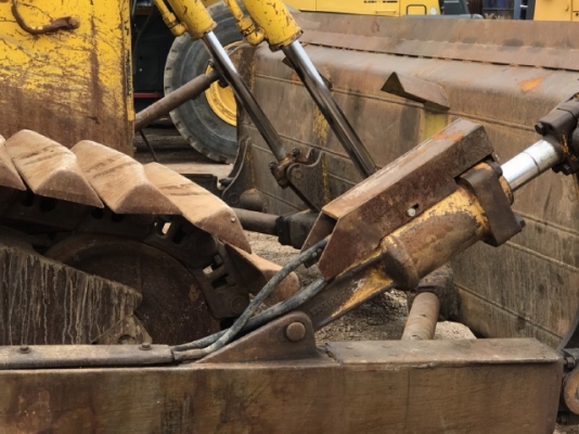 ขายรถดันดิน CAT D6R นำเข้าเองจากญี่ปุ่น สภาพสวยพร้อมใช้ มีVDOการทำงานครับ