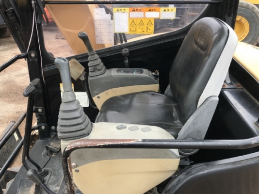 ขายรถขุด CAT 305SR คอนโทรลสั้น ปั๊มนิ้ว นำเข้าเองจากญี่ปุ่น สภาพสวยพร้อมใช้ มีVDOการทำงานครับ