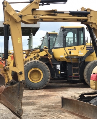 ขายรถขุด CAT 305SR คอนโทรลสั้น ปั๊มนิ้ว นำเข้าเองจากญี่ปุ่น สภาพสวยพร้อมใช้ มีVDOการทำงานครับ