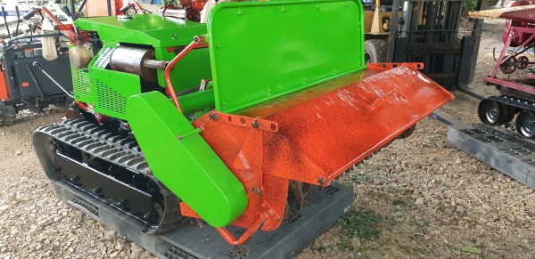 รถตัดหญ้ายืนขับใบตัว Y