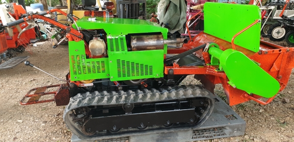 รถตัดหญ้ายืนขับใบตัว Y