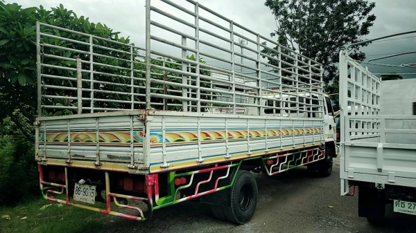 ขาย 6 ล้อ Isuzu ขาย 6 ล้อ Isuzu