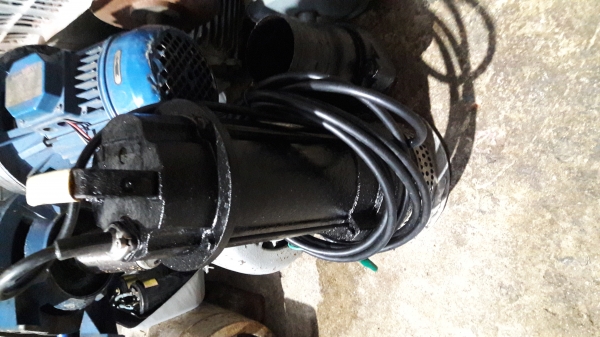 ขาย !! ไดโว่.ขนาด1แรง3"ไฟ220v.