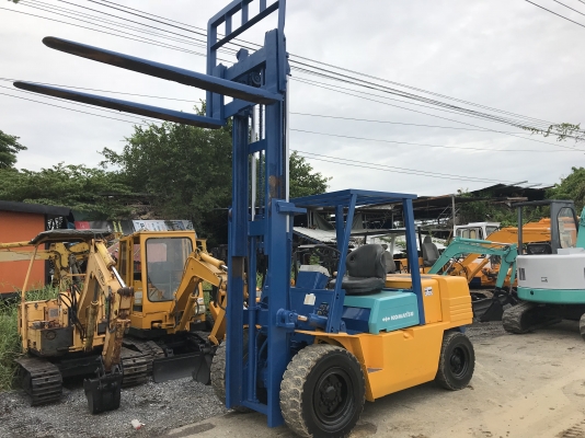 komatsu fd40t-5สภาพดีเก่าญี่ปุ่น มีใบอินวอยไม่เคยใช้ในไทย