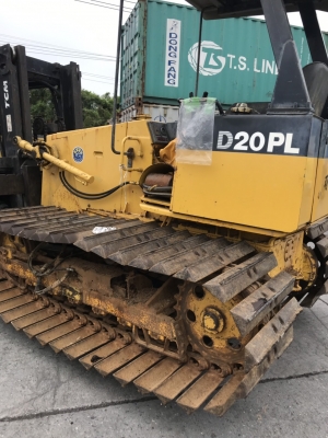 ขายรถแทรกเตอร์ ยี่ห้อ komatsu D20PL-7 สภาพสวย ช่วงล่างสวย พร้อมใช้งาน รถชั่วโมงการใช้งานน้อย สนใจสอบถามได้ที่ 089-2579650