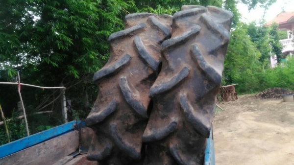 ยางรถไถขอบ13-6-26ขายตามสภาพมือสองคับ