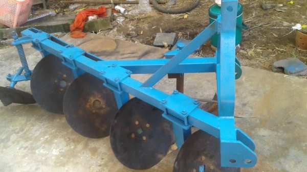 ผานบุกเบิก4ใบสภาพสวยพร้อมใช้งานคับเหมาะกับรถ20ถึง30แรงคับ ผานบุกเบิก4ใบสภาพสวยพร้อมใช้งานคับเหมาะกับรถ20ถึง30แรงคับ