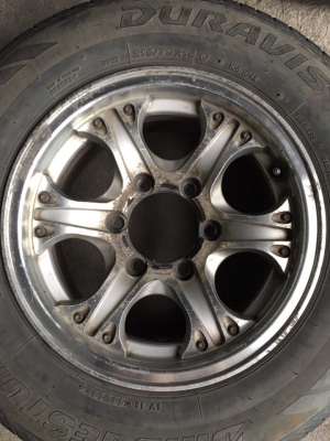 แม๊ก.JRD-15x7.5 ET20 พร้อมบริสโตน215/70/15ปี16 ดอกแน่นๆ โทร0879050181.ส่งได้
