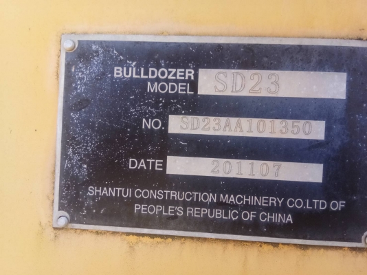 มี2คัน SHANTUI SD23 ขายคันละ 950,000 เป็นรถจีนคันที่1ทำงาน1760ชม.คันที่2.1917 ขนาดเท่ากับD7 มีลิฟหลัง