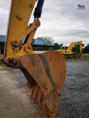ขายรถแบคโฮ CAT320D2 ใช้งานเพียง 4 พันชั่วโมง สภาพนางฟ้า ขายรถแบคโฮ CAT320D2 ใช้งานเพียง 4 พันชั่วโมง สภาพนางฟ้า