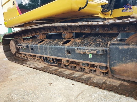 ขายรถแบคโฮ CAT320D2 ใช้งานเพียง 4 พันชั่วโมง สภาพนางฟ้า ขายรถแบคโฮ CAT320D2 ใช้งานเพียง 4 พันชั่วโมง สภาพนางฟ้า